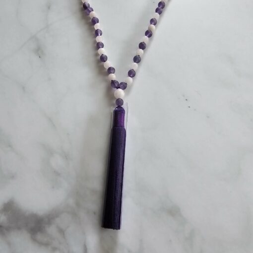 Amethyst-Rosenquarz-Mala, matt, mit Seidenquaste – Bild 6