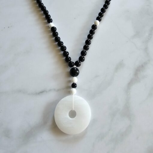 Turmalin (schwarz) -Baryt (weiß) -Mala mit einem weißen Baryt-Donut – Bild 6