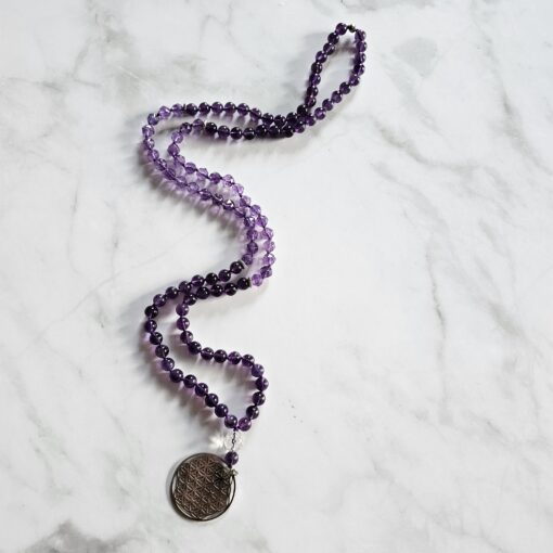 Amethyst-Mala, dunkel sowie etwas heller und facettiert, mit Edelstahlanhänger und Armband – Bild 6