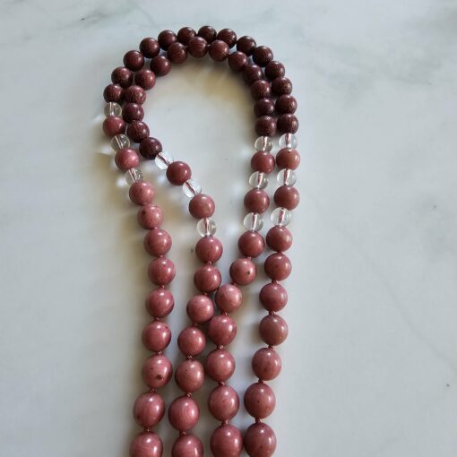 Versteinerte Holz (rosa) -Herzholz (purpurn) -Bergkristall-Mala mit Rhodonit-Donut – Bild 7