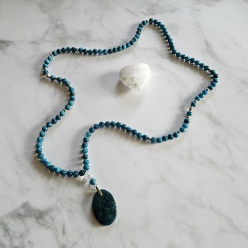Apatit-Mala, blau (3), mit großem, blauem Apatit-Anhänger und Armband – Bild 7