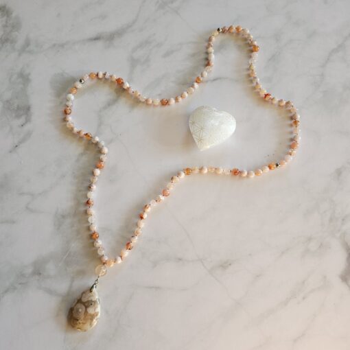 Achat („Kirschblütenachat“) -Mala (3) mit „Kirschblütenachat“-Tropfen und Armband – Bild 7