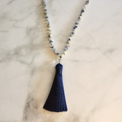 Dumortierit (Dumortierit in Quarz) -Mala mit Seidenquaste und Armband – Bild 8