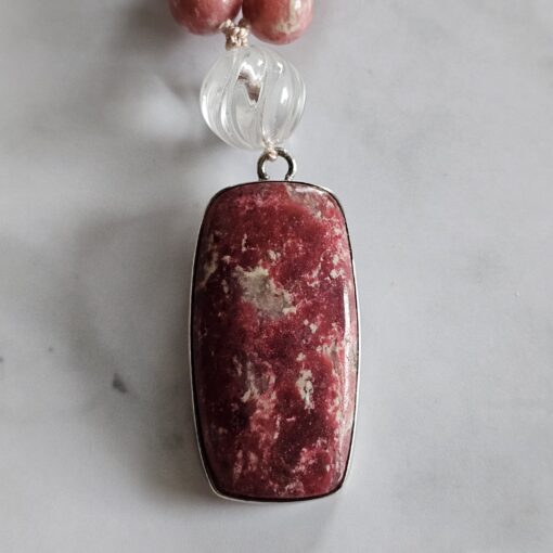 Thulit (Mangan-Zoisit) -Mala (1) mit Thulit-Anhänger und Armband – Bild 9