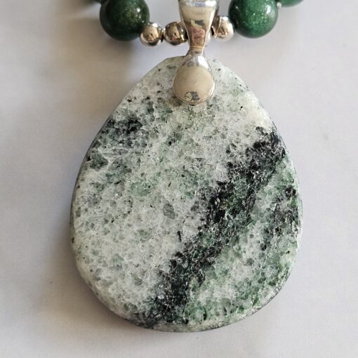 Fuchsit-Mala mit Fuchsit-Anhänger und Armband – Bild 11