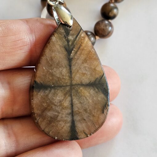 Chiastolith (Andalusit) -Mala mit Chiastolith-Anhänger und Armband – Bild 12