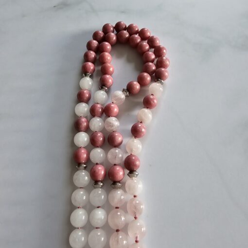Rhodonit-Rosenquarz-Schneequarz-Mala mit Edelstahlanhänger und Armband – Bild 13