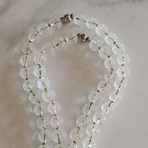Bergkristall-Lotusperlen-Mala (2) mit Seidenquaste und Armband – Bild 14