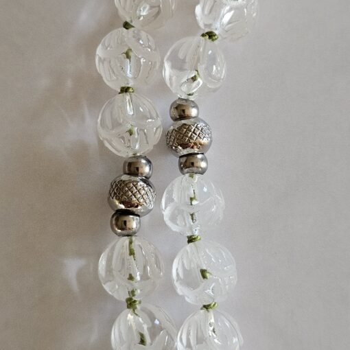 Bergkristall-Lotusperlen-Mala (2) mit Seidenquaste und Armband – Bild 17