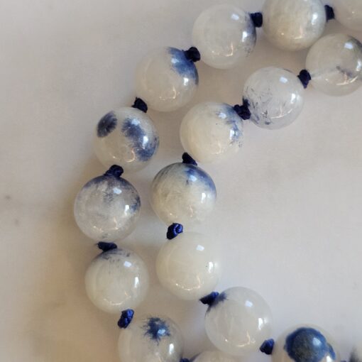 Dumortierit (Dumortierit in Quarz) -Mala mit Seidenquaste und Armband – Bild 20
