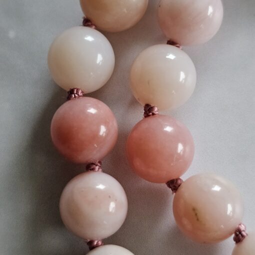 Opal (peruanischer, rosafarbener Opal) -Mala mit Edelstahlanhänger – Bild 20