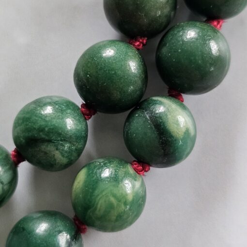 Budstone („Prasemquarz“) -Granat-Mala mit Seidenquaste und Armband – Bild 21