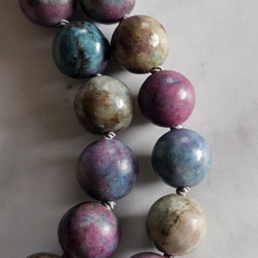 Rubin-Disthen-Fuchsit-Mala mit Rubin-Disthen-Fuchsit-Anhänger und Armband – Bild 21