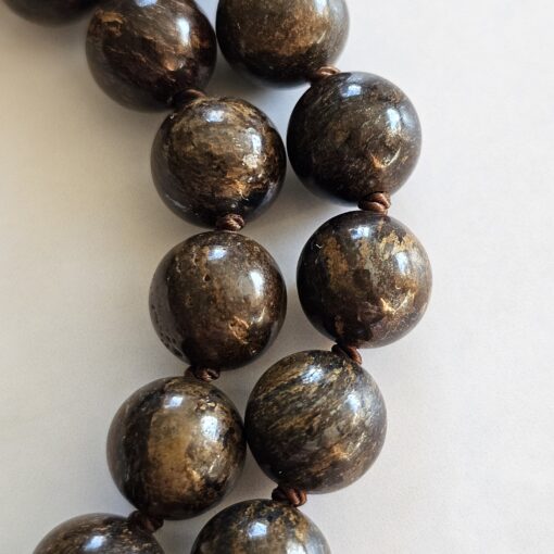 Bronzit-Mala mit Bronzit-Anhänger und Armband – Bild 21