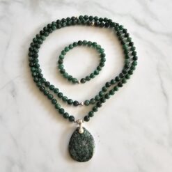 Fuchsit-Mala mit Fuchsit-Anhänger und Armband