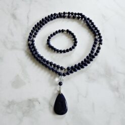 Sodalith-Mala (1) mit Sodalith-Anhänger und Armband
