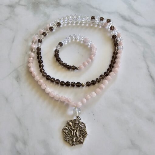 Bergkristall-Rauchquarz-Rosenquarz-Mala mit Edelstahlanhänger und Armband