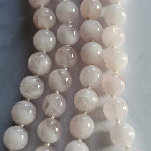 Rosenquarz-Bergkristall (Rosenperlen) -Mala mit Seidenquaste und Armband – Bild 2