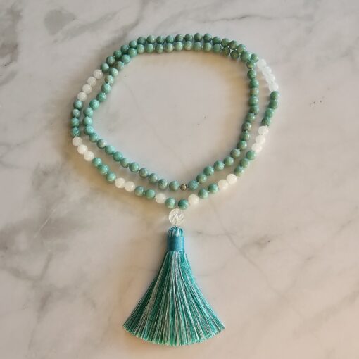 Amazonit-Schneequarz-Mala mit Seidenquaste und Armband – Bild 3