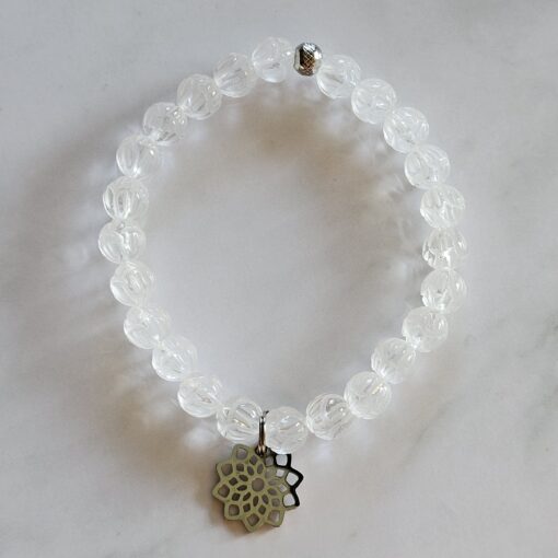 Bergkristall-Lotusperlen-Mala (2) mit Seidenquaste und Armband – Bild 4