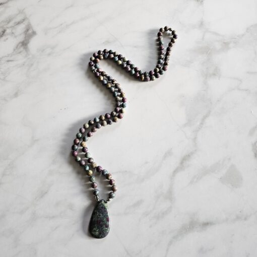 Rubin-Disthen-Fuchsit-Mala mit Rubin-Disthen-Fuchsit-Anhänger und Armband – Bild 6