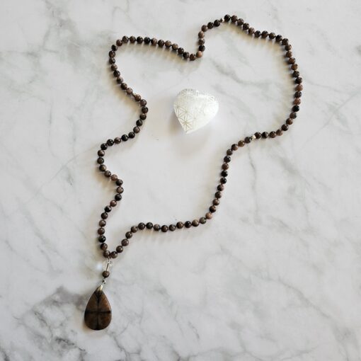 Chiastolith (Andalusit) -Mala mit Chiastolith-Anhänger und Armband – Bild 7