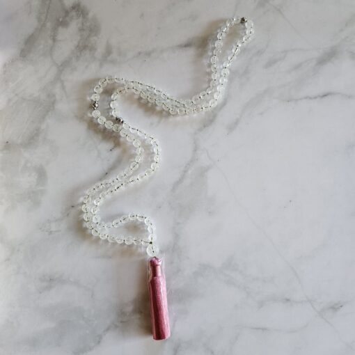 Bergkristall-Lotusperlen-Mala (2) mit Seidenquaste und Armband – Bild 7