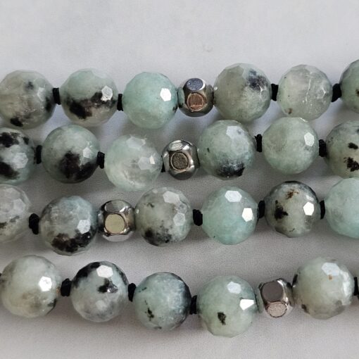 Jaspis (auch „Sesam Jaspis“ oder „Kiwi Jaspis, facettiert) -Obsidian-Mala mit Seidenquaste – Bild 11