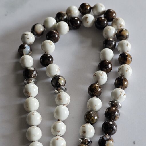 Magnesit-Opal (braun) -Mala (2) mit Edelstahlanhänger – Bild 11