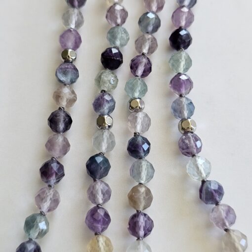 Fluorit (bunt, „Regenbogenfluorit“, facettiert) -Mala (2) mit  „Regenbogenfluorit“-Anhänger und 2 Armbändern – Bild 13