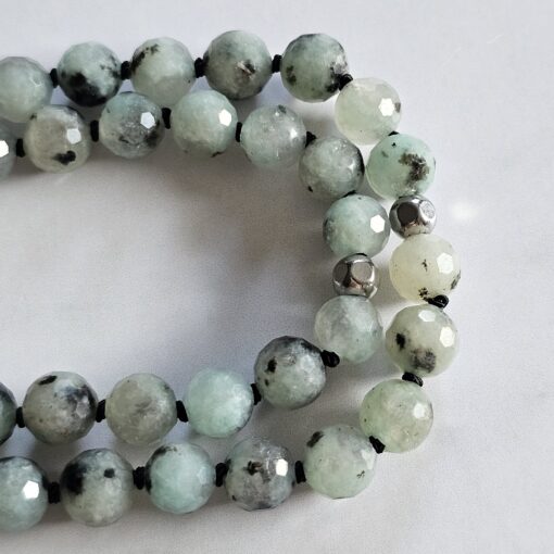 Jaspis (auch „Sesam Jaspis“ oder „Kiwi Jaspis, facettiert) -Obsidian-Mala mit Seidenquaste – Bild 14
