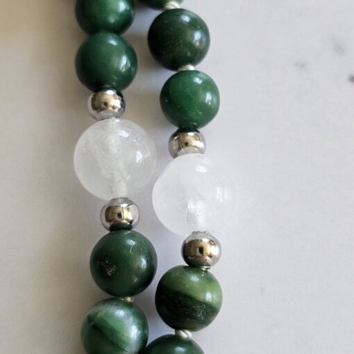 Budstone („Prasemquarz“) -Schneequarz-Mala mit Budstone-Donut – Bild 17