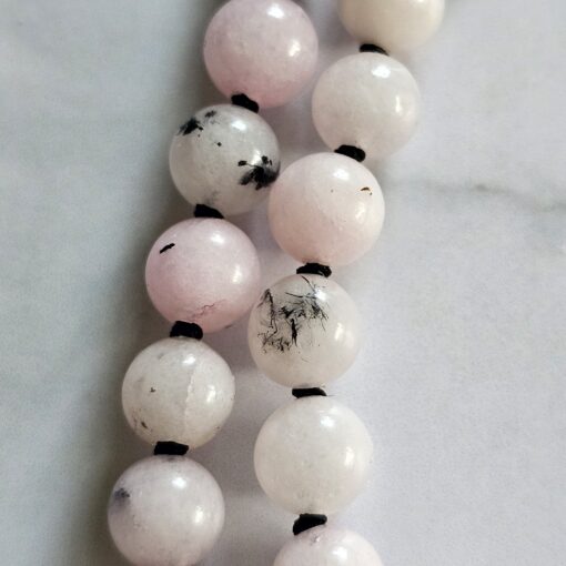 Jaspis („Kirschblüten-Jaspis“) -Turmalin (schwarz) -Mala mit Seidenquaste – Bild 18