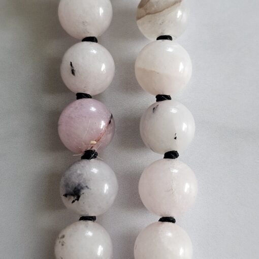 Jaspis („Kirschblüten-Jaspis“) -Turmalin (schwarz) -Mala mit Seidenquaste – Bild 19