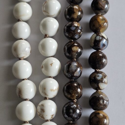 Magnesit-Opal (braun) -Mala (2) mit Edelstahlanhänger – Bild 2