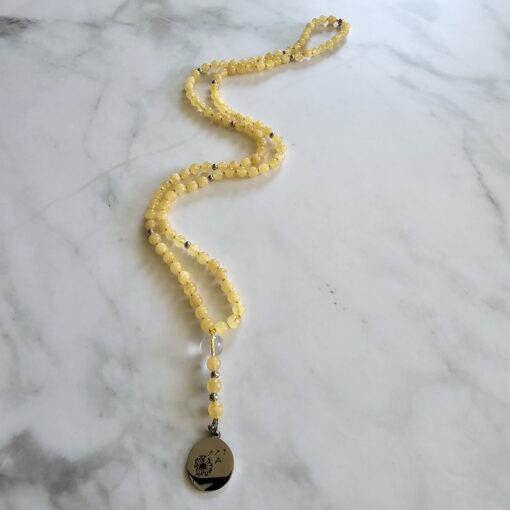 Calcit (orange, „Orangencalcit“) -Mala (3) mit Edelstahlanhänger – Bild 4