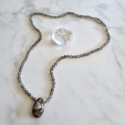 Achat (grau) -Mala mit Kundl-Marmor-Anhänger und Armband – Bild 6