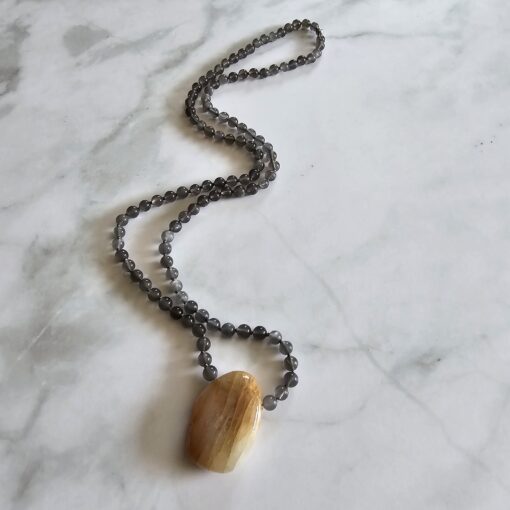 Mondstein (grau) -Mala (2) mit pfirsichfarbenem Mondstein-Anhänger und Armband – Bild 6