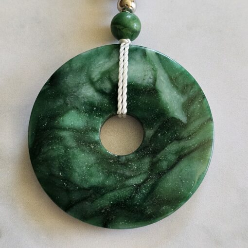 Budstone („Prasemquarz“) -Schneequarz-Mala mit Budstone-Donut – Bild 7