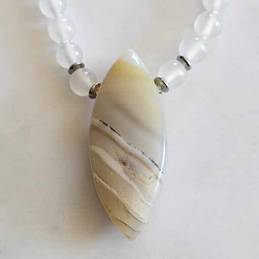 Achat (weiß, „Friedensachat“) -Mala (1) mit Achat-Navette – Bild 7
