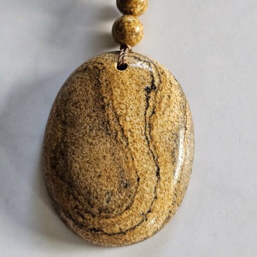 Jaspis („Landschaftsjaspis“) -Mala mit dunklerem „Landschaftsjaspis“-Anhänger und Armband – Bild 9