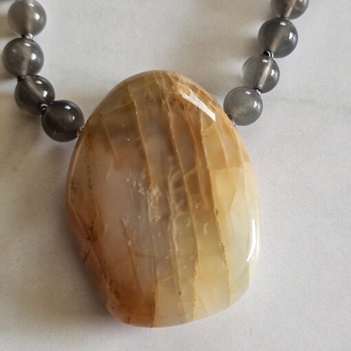 Mondstein (grau) -Mala (2) mit pfirsichfarbenem Mondstein-Anhänger und Armband – Bild 9