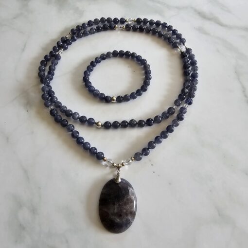 Iolith (Cordierit) -Bergkristall (facettiert) -Mala mit Iolith-Anhänger und Armband
