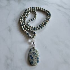 K2-Mala (3) mit ovalem K2-Anhänger