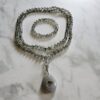 Mondstein (grau) -Mala mit grauem Achat-Anhänger und Armband