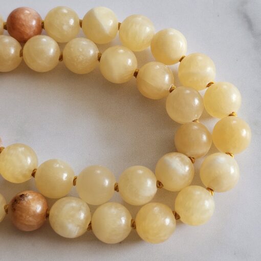 Calcit (orangefarben und gelb) -Mala mit gelbem Calcit-Donut und Armband – Bild 17