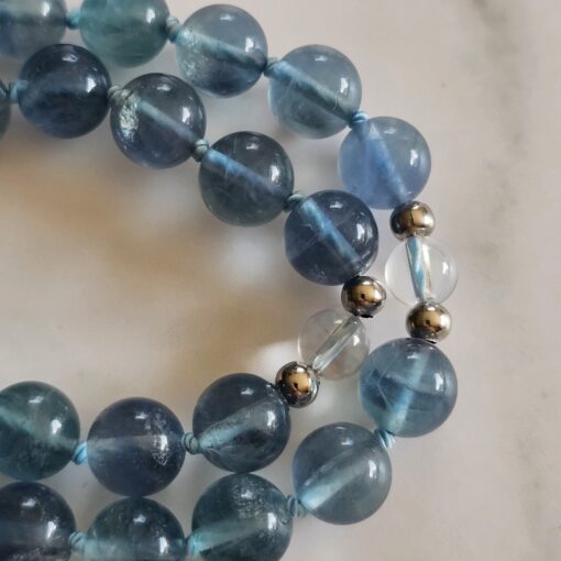 Fluorit (blau) -Bergkristall-Mala mit blau-grünem Fluorit-Anhänger und Armband – Bild 21