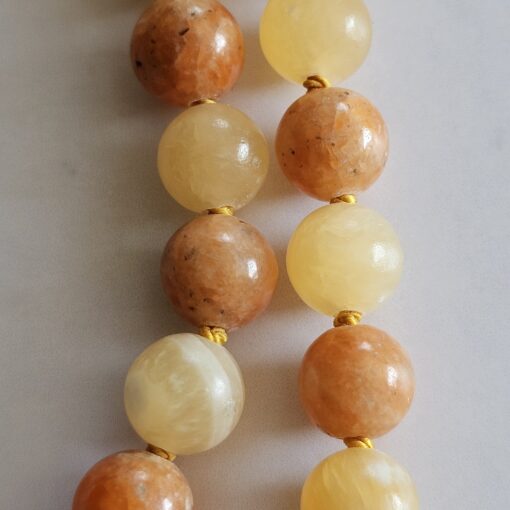 Calcit (orangefarben und gelb) -Mala mit gelbem Calcit-Donut und Armband – Bild 22