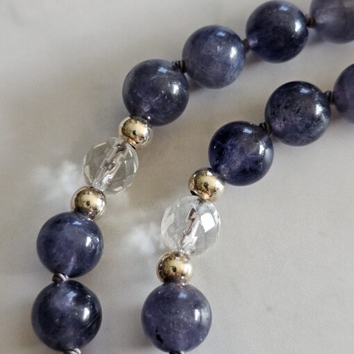 Iolith (Cordierit) -Bergkristall (facettiert) -Mala mit Iolith-Anhänger und Armband – Bild 21