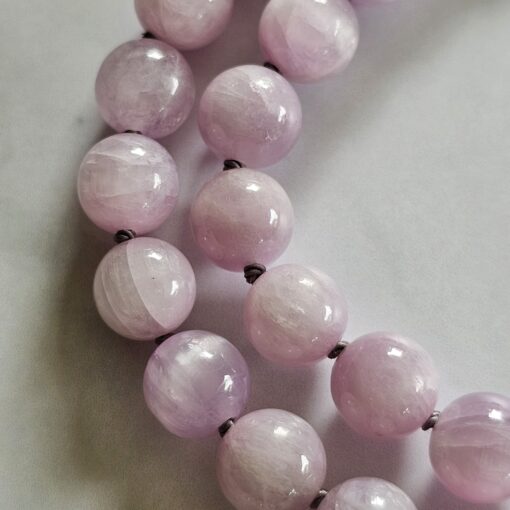Kunzit-Bergkristall (facettiert) -Mala mit 925 Silberanhänger und Armband – Bild 24